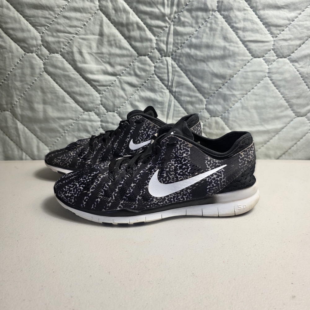 Nike Free 5.0 TR Fit 5 PRT Womens Size 8 Black White Running Shoes 704695-009 - Picture 2 of 7